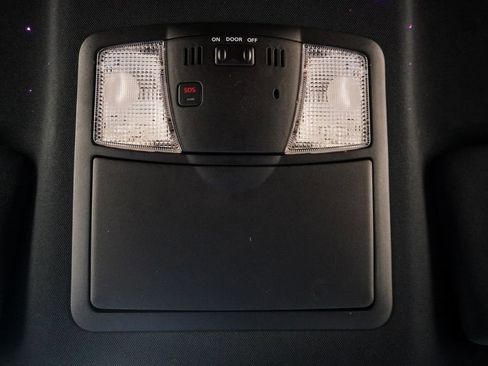 Used 2017 Nissan GT-R Premium AWD/4WD image 38