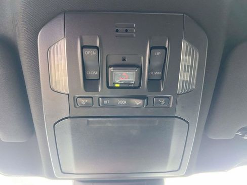 Used 2021 Toyota Highlander XSE image 24