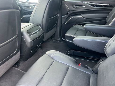 Used 2023 Cadillac Escalade Sport AWD/4WD image 12