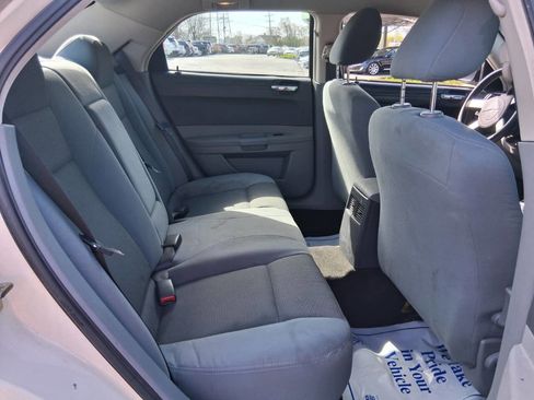 Used 2005 Chrysler 300 RWD image 11