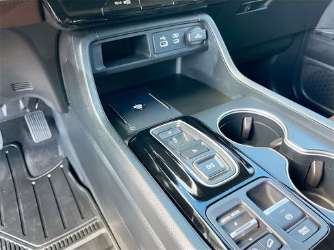 Used 2024 Honda Pilot Elite image 17