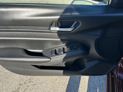 Used 2024 Nissan Altima 2.5 SV image 20