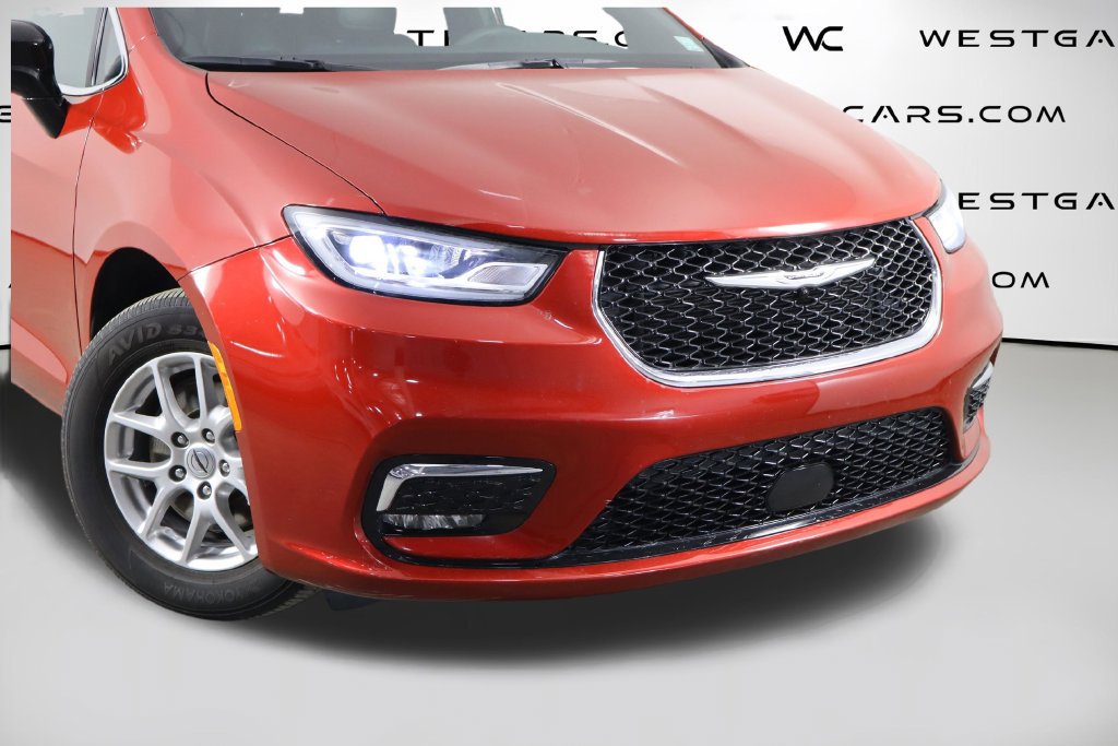 Used 2025 Chrysler Pacifica Select FWD image 50