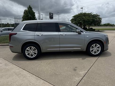 Used 2023 Cadillac XT6 Luxury FWD image 4