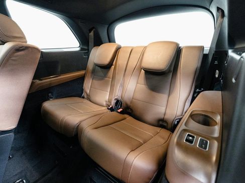 Certified 2026 Mercedes-Benz GLS 450 4MATIC image 30