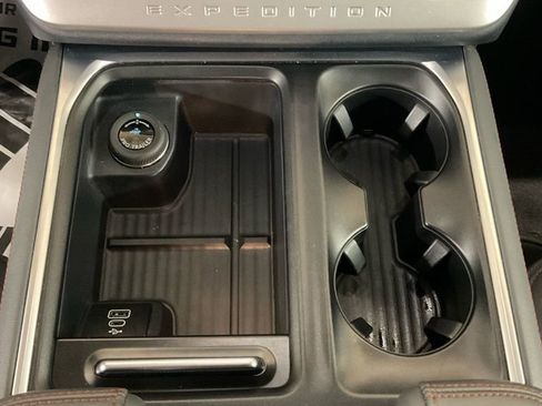 Used 2025 Ford Expedition Max Active image 22