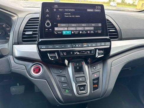 Used 2025 Honda Odyssey Sport-L image 12