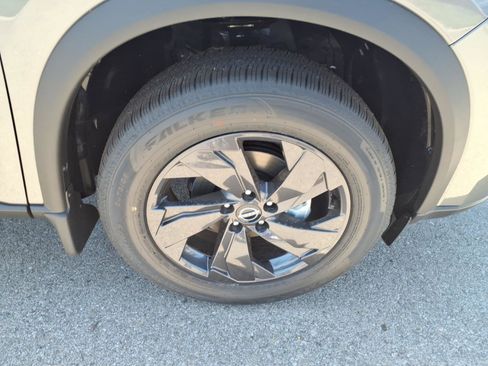 New 2026 Nissan Rogue SV FWD image 4