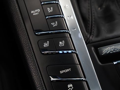 Used 2020 Porsche Macan S AWD/4WD image 14