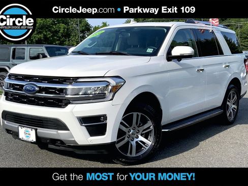 Used 2022 Ford Expedition Limited AWD/4WD image 1