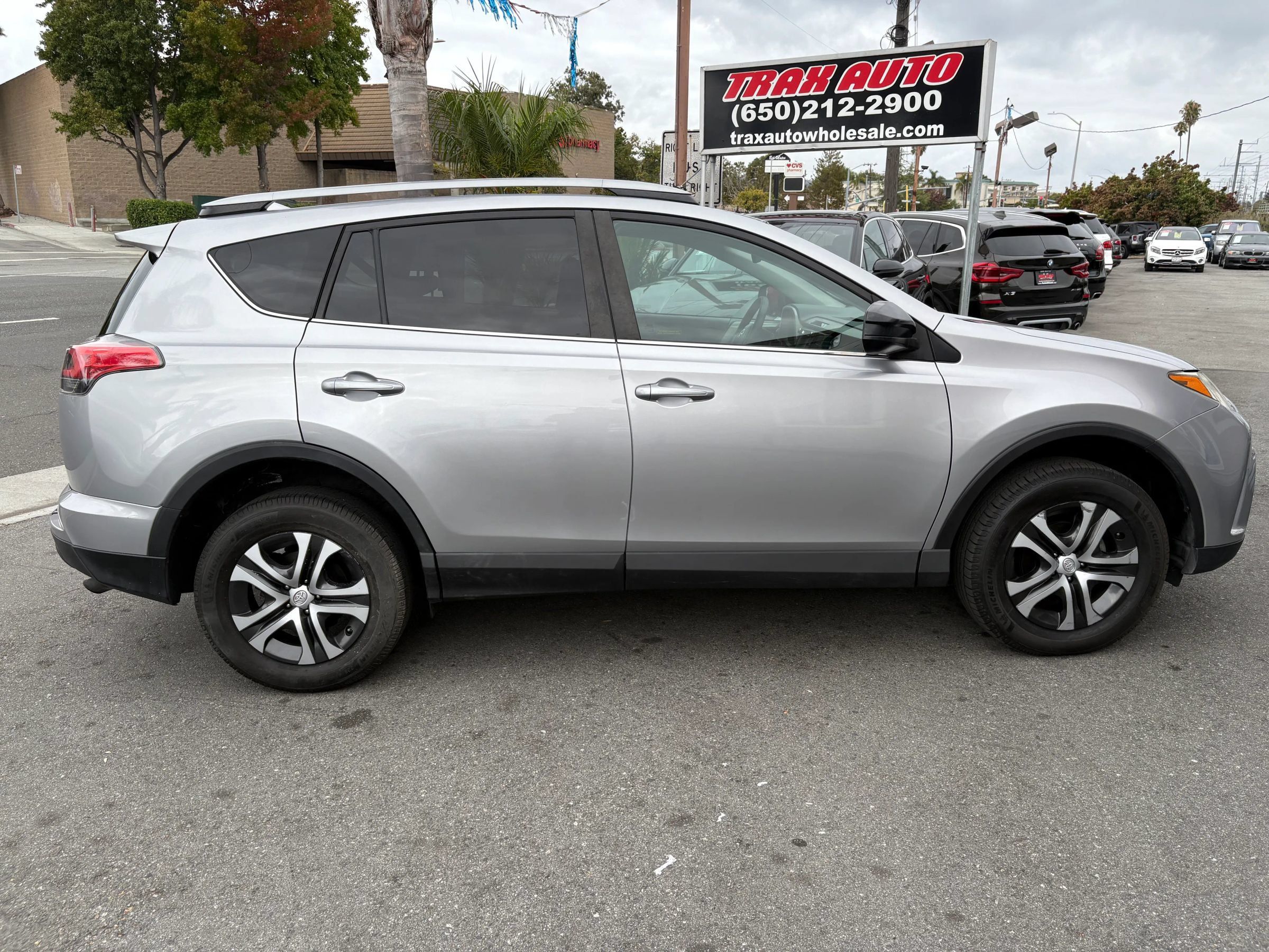 Used 2017 Toyota RAV4 LE w/ All Weather Liner Package FWD image 8