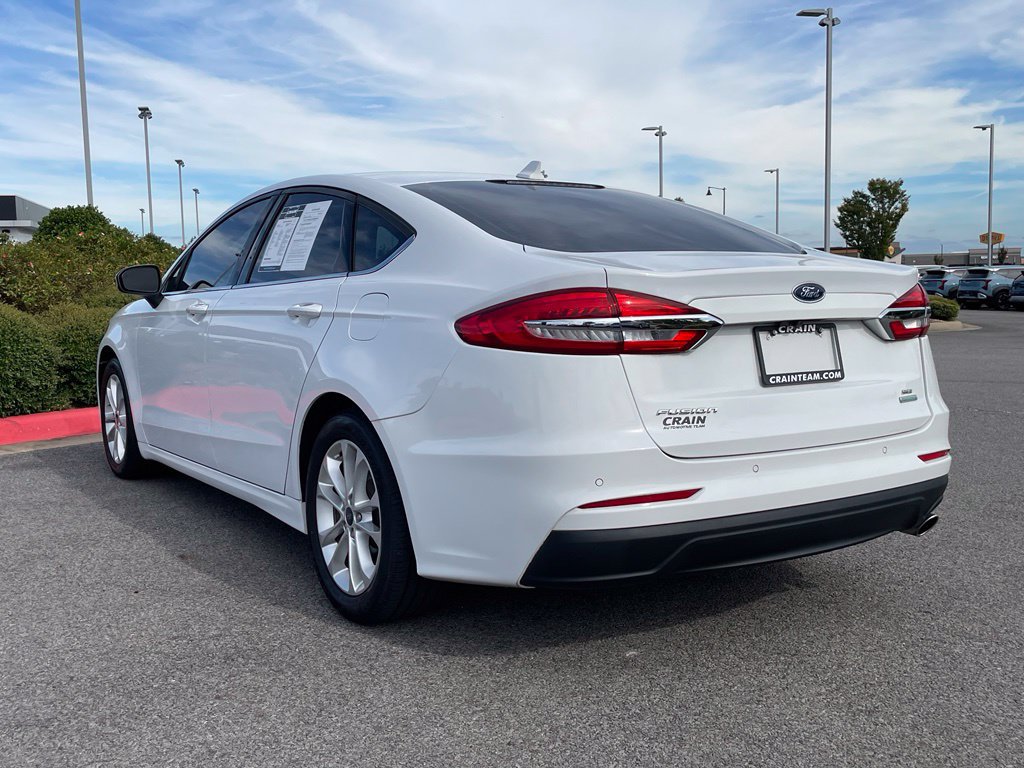 Used 2019 Ford Fusion SE FWD image 5