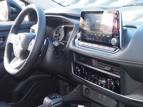 New 2026 Nissan Rogue Dark Armor image 10