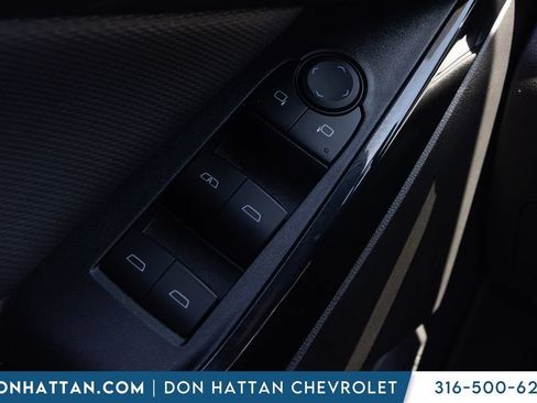 Used 2025 Chevrolet Equinox LT FWD image 10