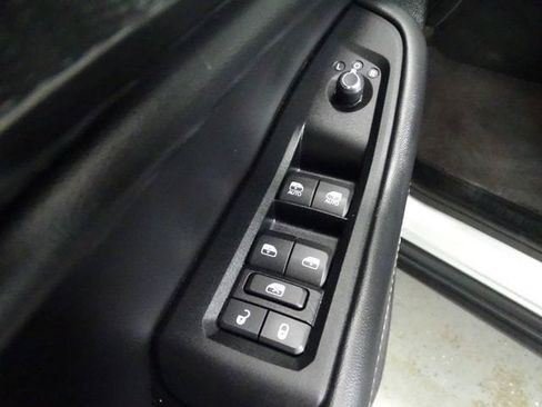 Certified 2023 Jeep Grand Cherokee Laredo X AWD/4WD image 10