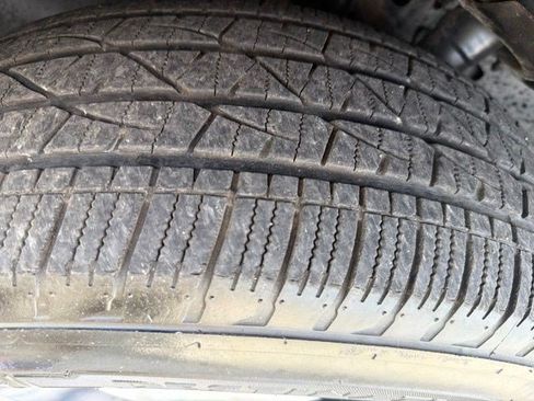 Used 2016 Jeep Cherokee Trailhawk AWD/4WD image 9