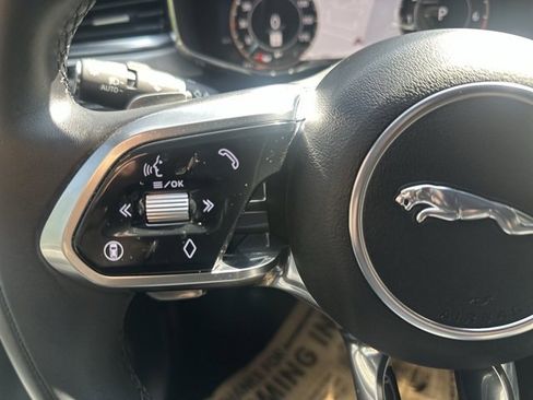 Used 2025 Jaguar F-PACE R-Dynamic S image 30