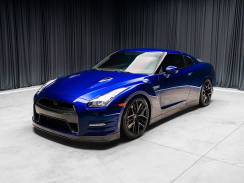 Used 2013 Nissan GT-R Black Edition AWD/4WD image 19