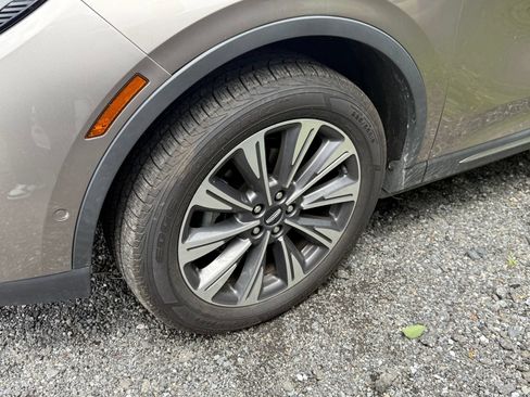 Used 2021 Lincoln Corsair Reserve AWD/4WD image 9