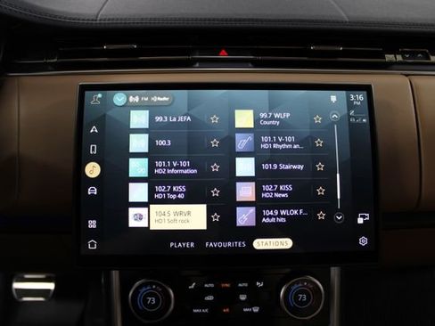 Used 2023 Land Rover Range Rover SE AWD/4WD image 24
