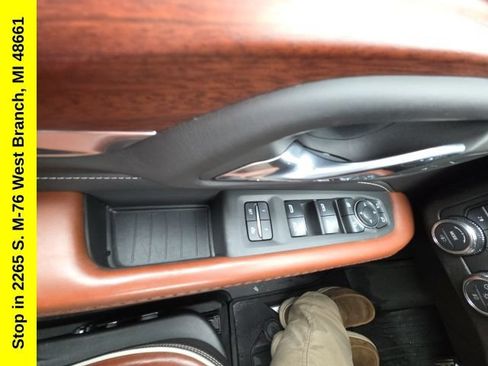 Used 2024 GMC Yukon XL Denali Ultimate w/ LPO, Floor Liner Package AWD/4WD image 52