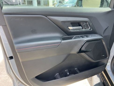 Used 2025 Chevrolet Silverado EV RST AWD/4WD image 8