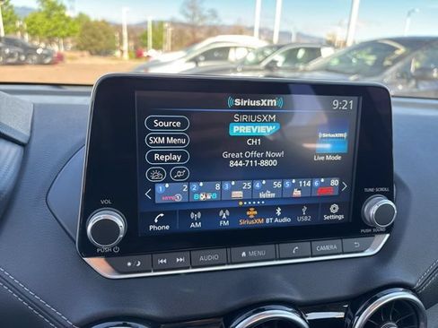 Used 2024 Nissan Sentra SV FWD image 9