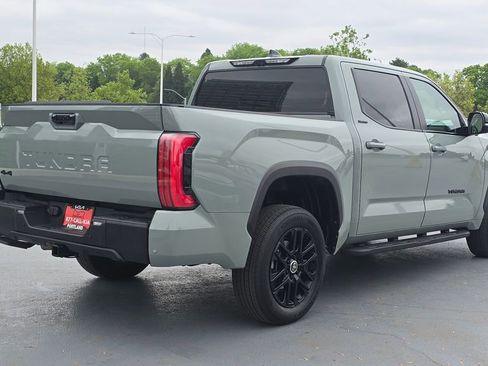 Used 2024 Toyota Tundra Limited AWD/4WD image 3
