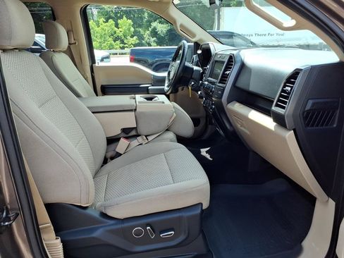 Used 2017 Ford F150 XLT w/ Equipment Group 302A Luxury AWD/4WD image 10