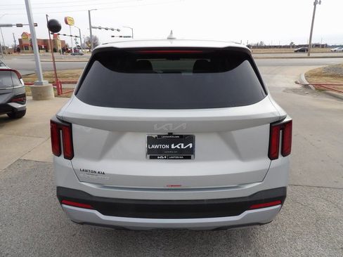 New 2026 Kia Sorento LX image 7