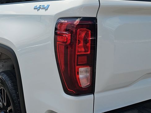 Used 2023 GMC Sierra 1500 Elevation AWD/4WD image 31