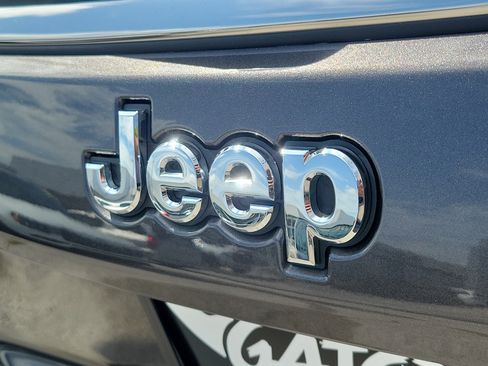 Used 2022 Jeep Compass Latitude w/ Convenience Group FWD image 6