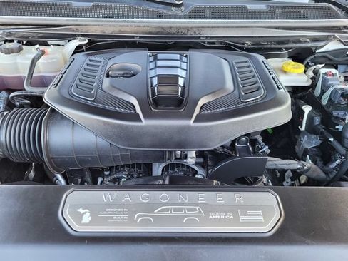 Certified 2024 Jeep Wagoneer Series II w/ Flexible Seating Group RWD image 20