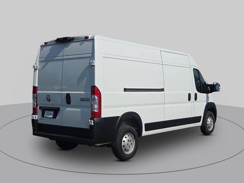 Used 2023 RAM ProMaster 2500 FWD image 3