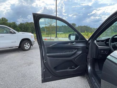 Certified 2026 Jeep Grand Cherokee Laredo RWD image 50