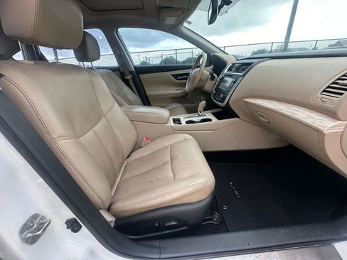 Used 2016 Nissan Altima 2.5 SL w/ 2.5 Technology w/LED Package image 54
