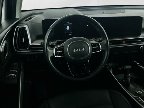 Used 2024 Kia Sorento S image 16
