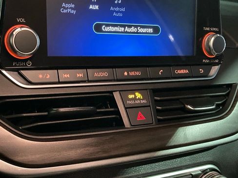 Used 2024 Nissan Altima 2.5 SV image 22