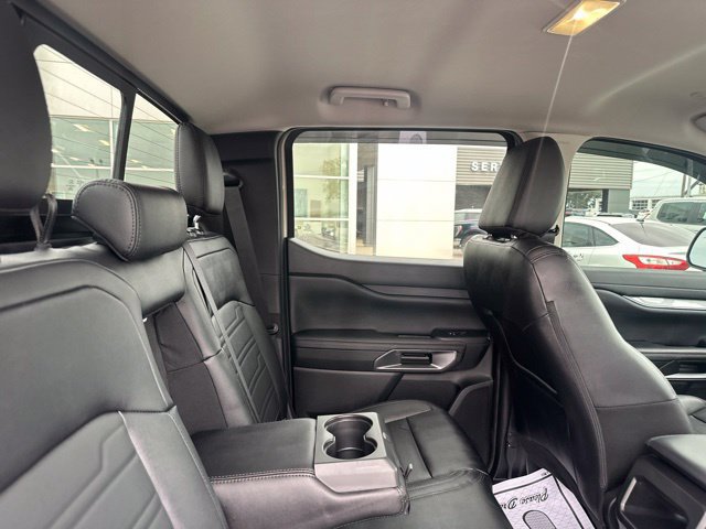 Used 2025 Ford Ranger Lariat w/ Black Appearance Package RWD image 16