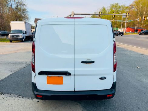 Used 2020 Ford Transit Connect XLT image 5