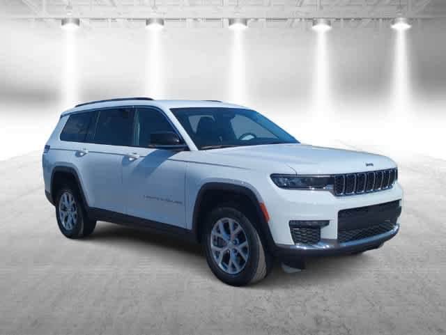 Used 2023 Jeep Grand Cherokee L Limited AWD/4WD image 2
