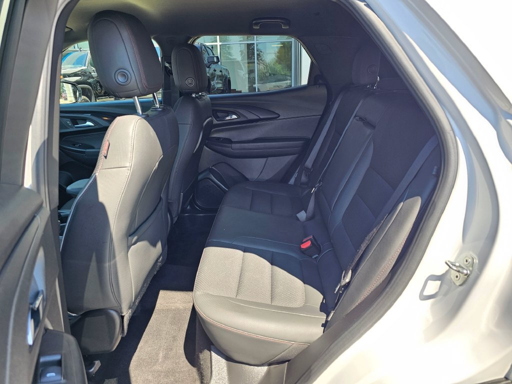 Used 2021 Chevrolet TrailBlazer RS w/ Technology Package AWD/4WD image 16