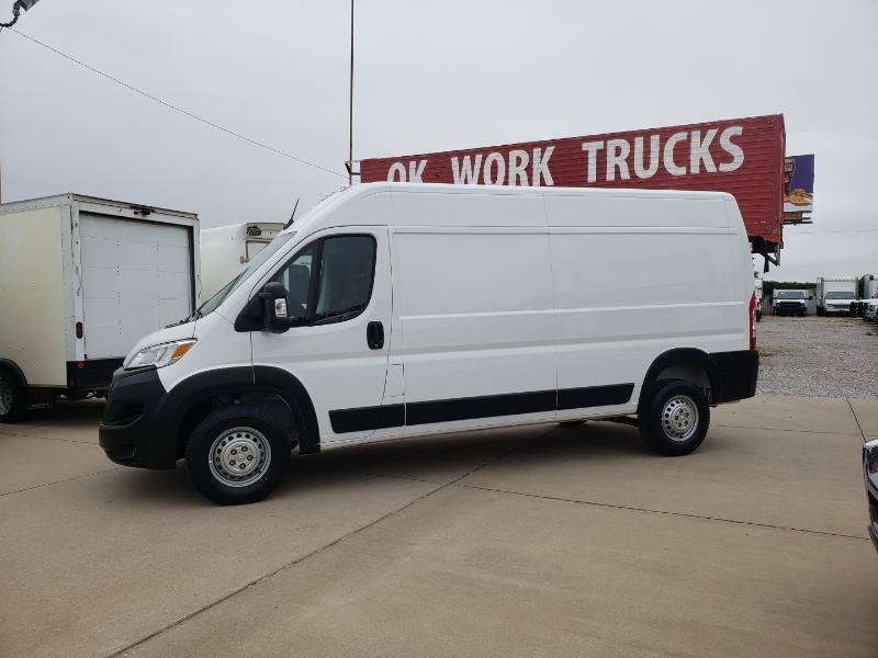 Used 2025 RAM ProMaster 2500 w/ Convenience Group FWD image 2