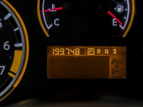 Used 2012 Nissan Armada SV image 18