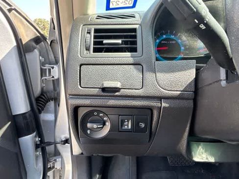 Used 2010 Ford Fusion Sport FWD image 10