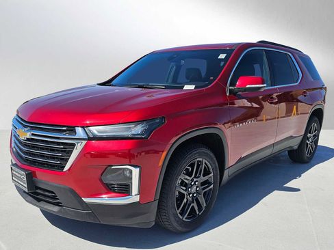 Used 2023 Chevrolet Traverse LT FWD image 7