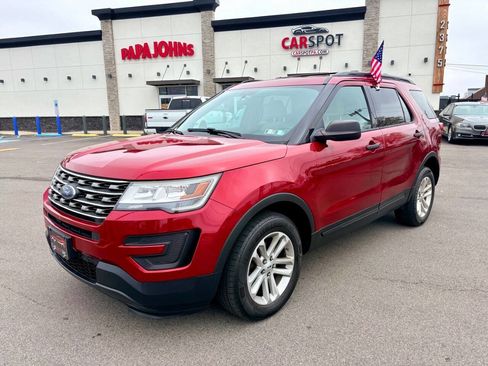 Used 2017 Ford Explorer 4WD image 2