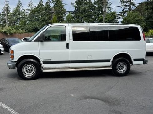 Used 2001 Chevrolet Express 3500 Passenger w/ LS Preferred Equipment Group RWD image 3