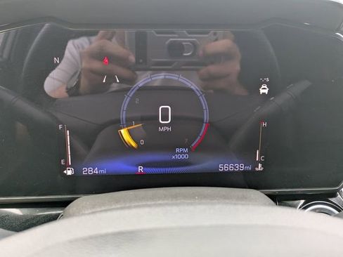 Used 2024 Chevrolet Trax RS image 21