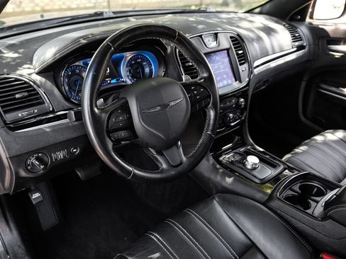 Used 2019 Chrysler 300 S RWD image 25